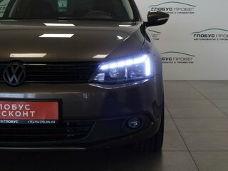 2011 Volkswagen Jetta VI, коричневый, 800000 рублей, вид 5