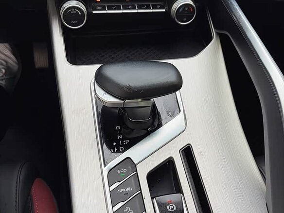 2022 Geely Coolray (Binyue) I, белый, 999100 рублей - вид 12
