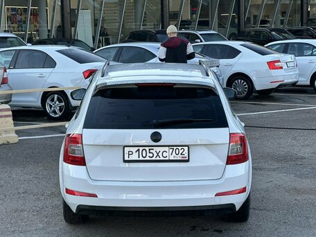 2014 Skoda Octavia III (A7), белый, 675000 рублей, вид 5