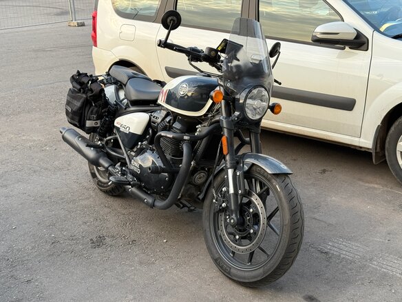 2026 Royal Enfield Shotgun, белый, 680000 рублей