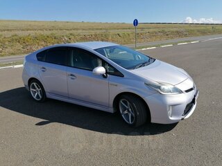 2012 Toyota Prius III Рестайлинг (XW30), серый, 1125000 рублей, вид 4