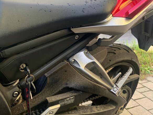 2013 Yamaha FZ1, красный, 710000 рублей - вид 13