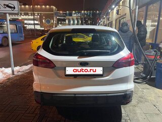 2016 Ford Focus III Рестайлинг, жёлтый, 500000 рублей, вид 4