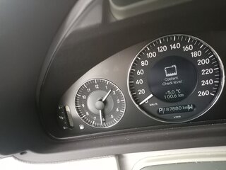 2002 Mercedes-Benz CLK-Класс 320 II (W209), серебристый, 900000 рублей, вид 4