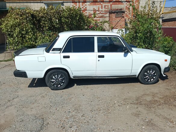 2008 Lada (ВАЗ) 2107, белый, 110000 рублей - вид 1