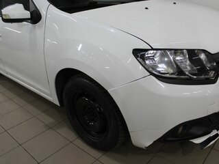 2017 Renault Logan II, белый, 200000 рублей, вид 4