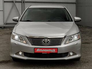2014 Toyota Camry VII (XV50), серебристый, 1690000 рублей, вид 2