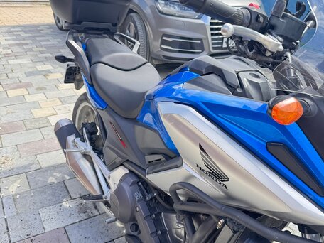 2019 Honda NC 750X, синий, 820000 рублей, вид 2