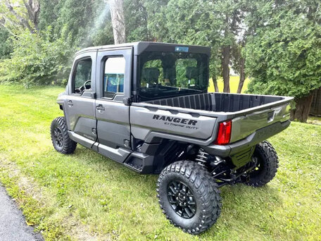 2025 Polaris Ranger 1000, серебристый, 5690000 рублей, вид 2