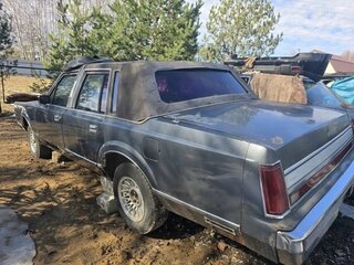 1988 Lincoln Town Car I, серебристый, 885000 рублей, вид 3