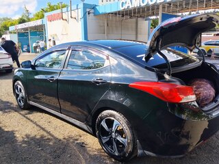 2013 Hyundai Elantra V (MD), чёрный, 850000 рублей, вид 3