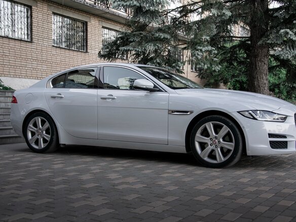 2016 Jaguar XE EcoBoost I, белый, 1800000 рублей - вид 14