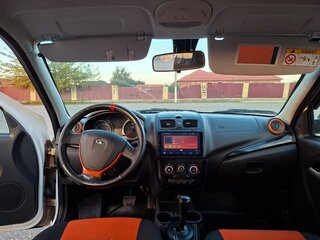 2017 Lada (ВАЗ) Kalina Cross II, белый, 590000 рублей, вид 4