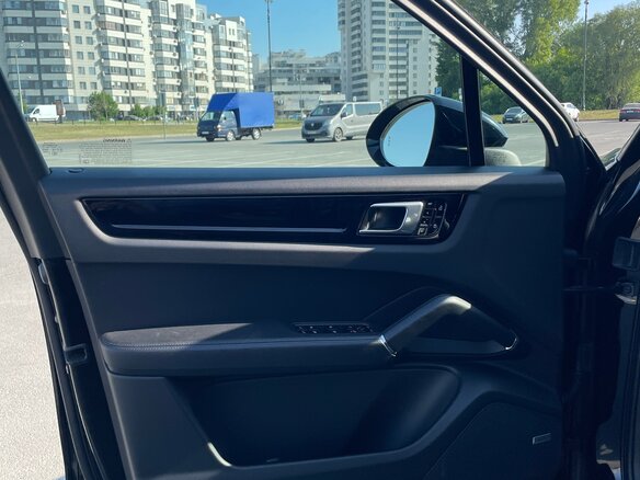 2021 Porsche Cayenne III, чёрный, 6150000 рублей - вид 8