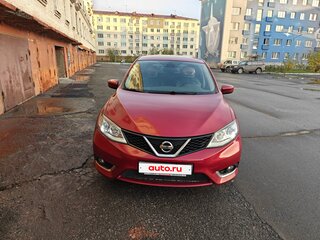 2015 Nissan Tiida II, красный, 1450000 рублей, вид 2