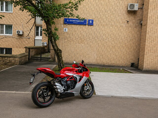 2022 MV Agusta F3 800, красный, 1350000 рублей, вид 4