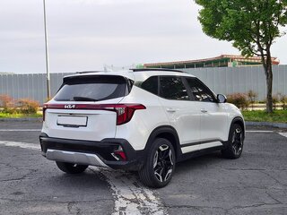 2022 Kia Seltos I Рестайлинг, белый, 1850000 рублей, вид 5