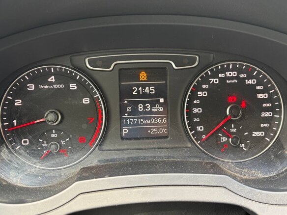 2012 Audi Q3 I (8U), оранжевый - вид 6