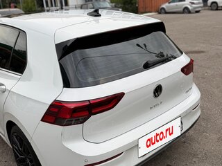 2021 Volkswagen Golf VIII, белый, 2500000 рублей, вид 4
