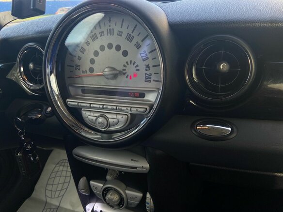 2010 Mini Hatch One II (R56) Рестайлинг, белый, 599000 рублей - вид 7