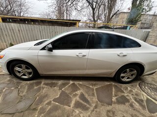 2020 Chevrolet Malibu IX Рестайлинг, белый, 1220000 рублей, вид 4
