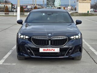 2024 BMW 5 серии Long 530Li VIII (G60/G61/G68), чёрный, 7300000 рублей, вид 2