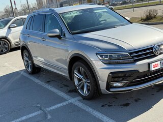 2019 Volkswagen Tiguan II, серебристый, 3650000 рублей, вид 3