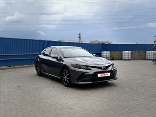 2020 Toyota Camry US Market VIII (XV70), серый, 2650000 рублей, вид 1