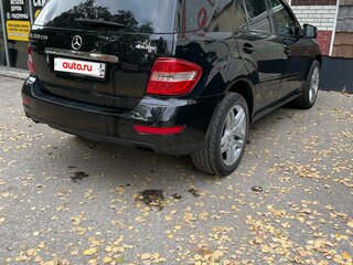 2009 Mercedes-Benz M-Класс 320 II (W164) Рестайлинг, чёрный, 1400000 рублей, вид 5