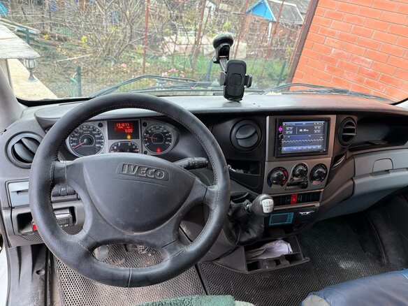 2011 Iveco Daily, белый, 1450000 рублей - вид 1