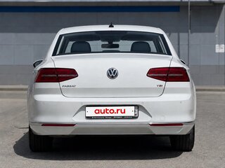 2017 Volkswagen Passat B8, белый, 1520000 рублей, вид 2