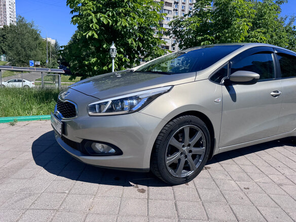 2014 Kia Ceed II, серый, 1100000 рублей