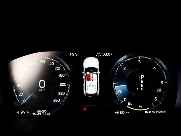 2019 Volvo XC60 II, зелёный, 3390000 рублей - вид 11