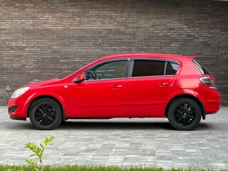 2011 Opel Astra H Рестайлинг, красный, 349000 рублей, вид 4
