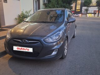 2013 Hyundai Solaris I, чёрный, 640000 рублей, вид 3