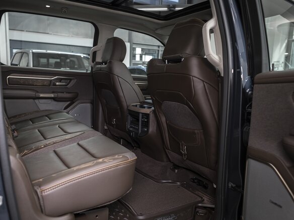 2026 Ram 1500 Crew Cab V Рестайлинг, синий, 9590000 рублей - вид 19