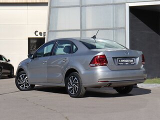 2018 Volkswagen Polo V Рестайлинг, серебристый, 1160000 рублей, вид 5