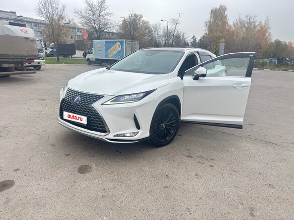 2021 Lexus RX 450h IV Рестайлинг, белый, 6850000 рублей