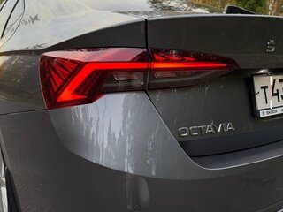 2021 Skoda Octavia IV (A8), серый, 2900000 рублей, вид 5