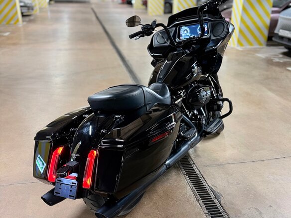 2024 Harley-Davidson Road Glide, чёрный, 2750000 рублей - вид 3