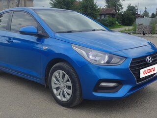 2017 Hyundai Solaris II, синий, 999999 рублей, вид 3