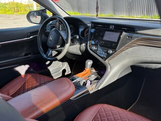 2020 Toyota Camry VIII (XV70), белый, 2085000 рублей, вид 5