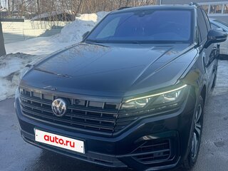 2019 Volkswagen Touareg III, чёрный, 4850000 рублей, вид 5