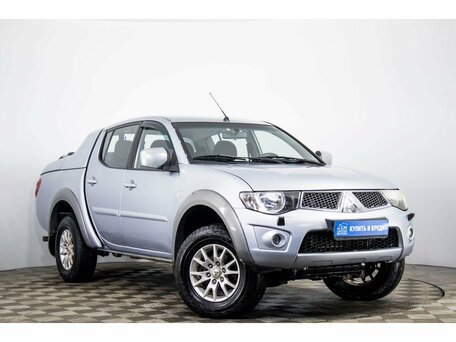 Mitsubishi L200 IV