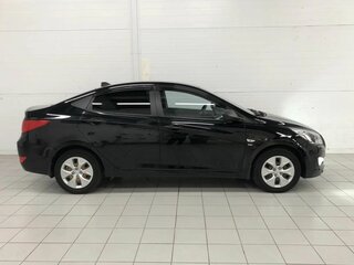 2014 Hyundai Solaris I Рестайлинг, чёрный, 985000 рублей, вид 5