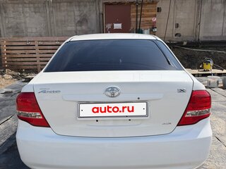 2010 Toyota Corolla Axio X (E140, E150) Рестайлинг, белый, 680000 рублей, вид 3