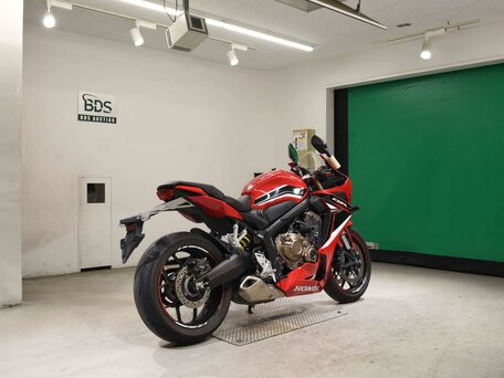 2022 Honda CBR 650R, красный, 977000 рублей, вид 5