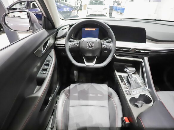 2025 Changan CS35 Plus I Рестайлинг, серебристый - вид 18