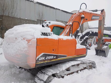 2022 Doosan DX200, красный, 6658000 рублей, вид 3