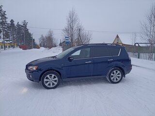 2011 Mitsubishi Outlander II Рестайлинг, синий, 1550000 рублей, вид 4